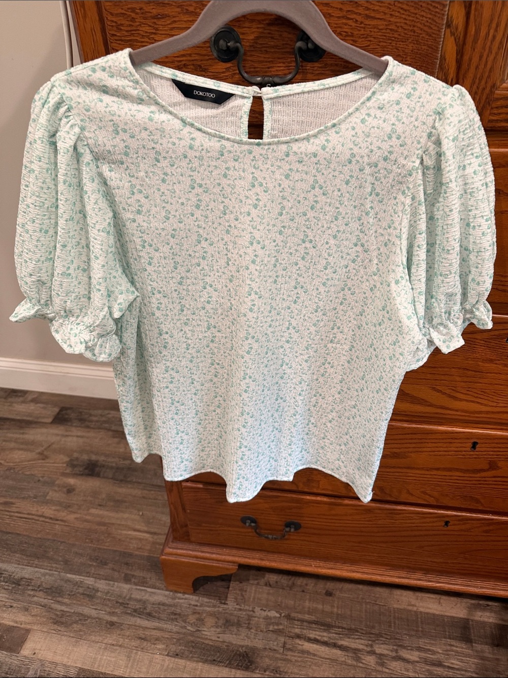 Dokotoo Mint Green Floral Puff Sleeve Blouse